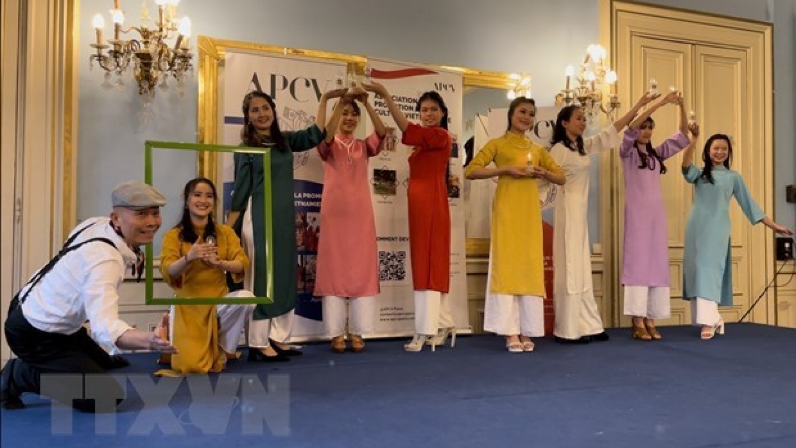 Tet celebration introduces Vietnamese culture in Paris