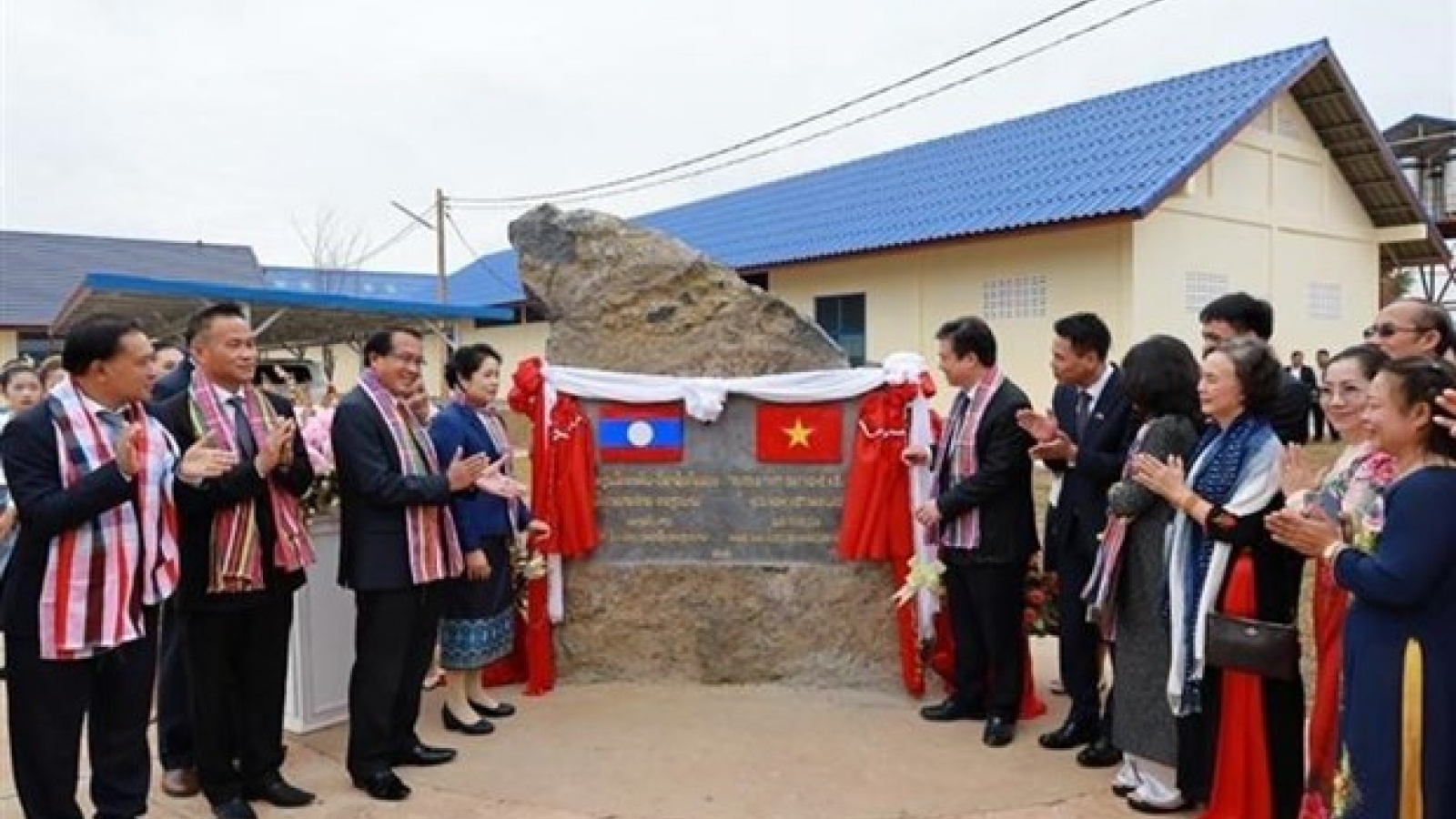 Vietnam-funded vocational school handed over to Laos