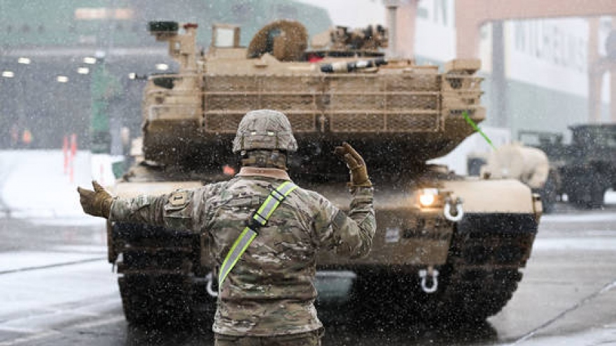 Washington Post: Mỹ đồng ý chuyển xe tăng Abrams cho Ukraine để tạo “lá chắn” cho Đức