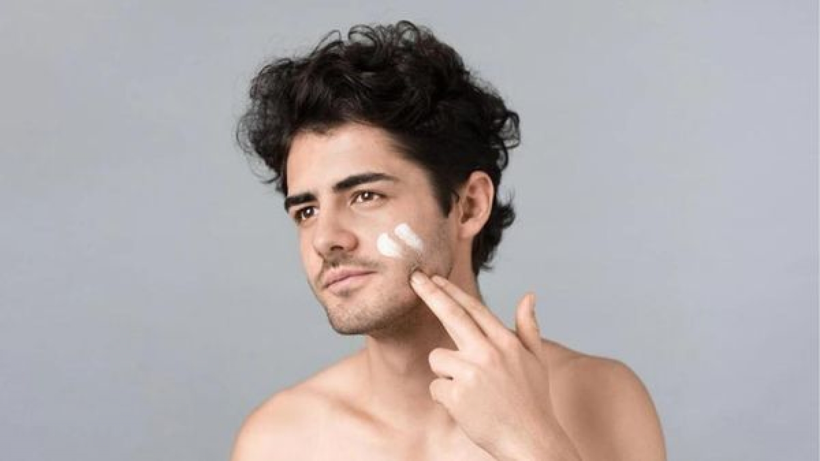 Mẹo chăm sóc da khô cho nam giới 