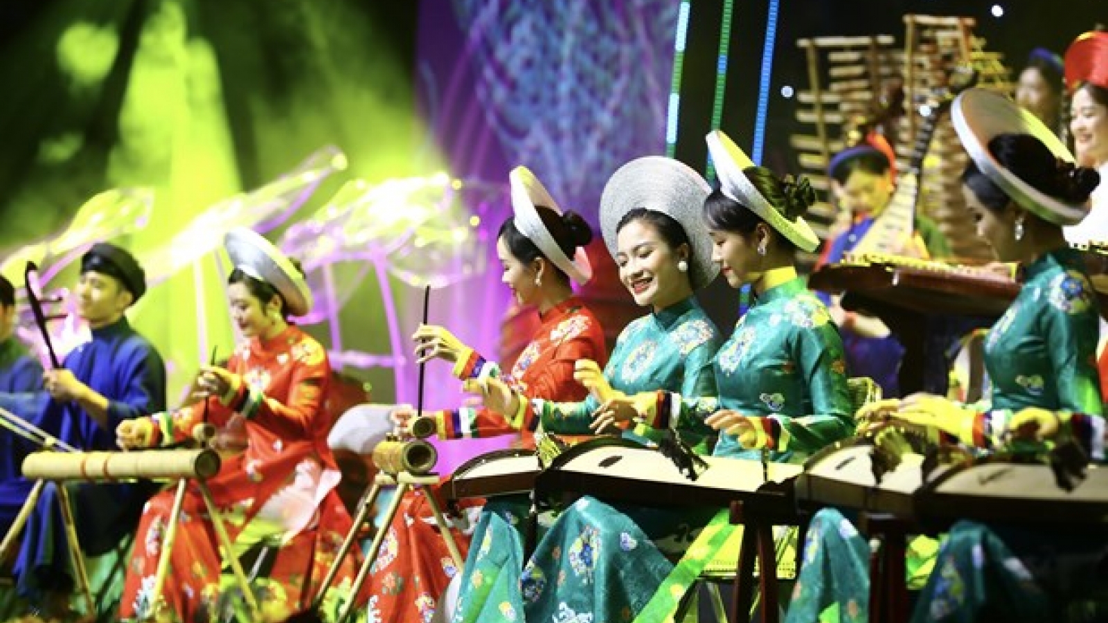 Programme helps enhance links between overseas Vietnamese and homeland
