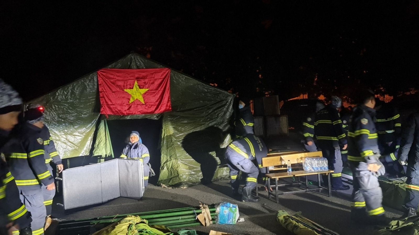 Vietnamese rescue team begins search mission in Turkey