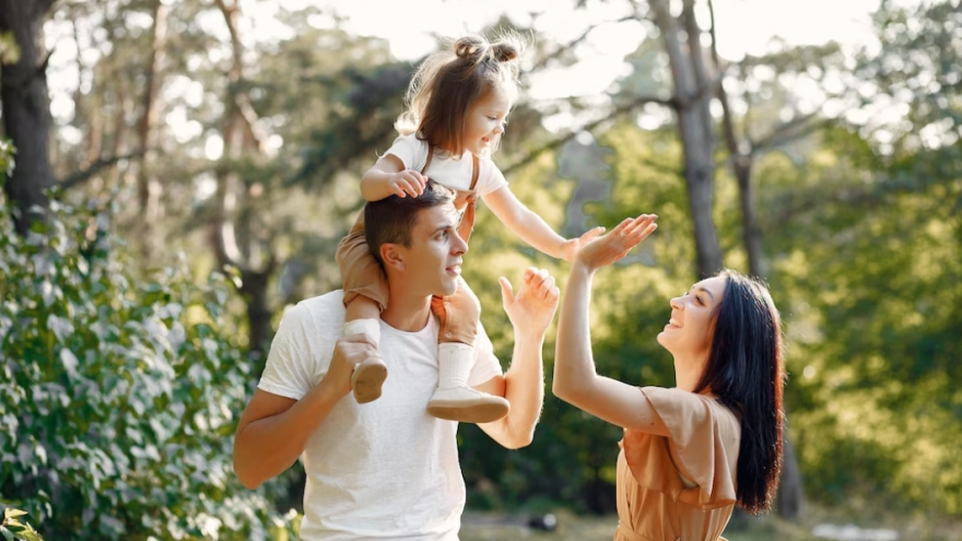 Bí quyết nuôi dưỡng sức khỏe tâm lý vững vàng, mạnh mẽ cho trẻ em