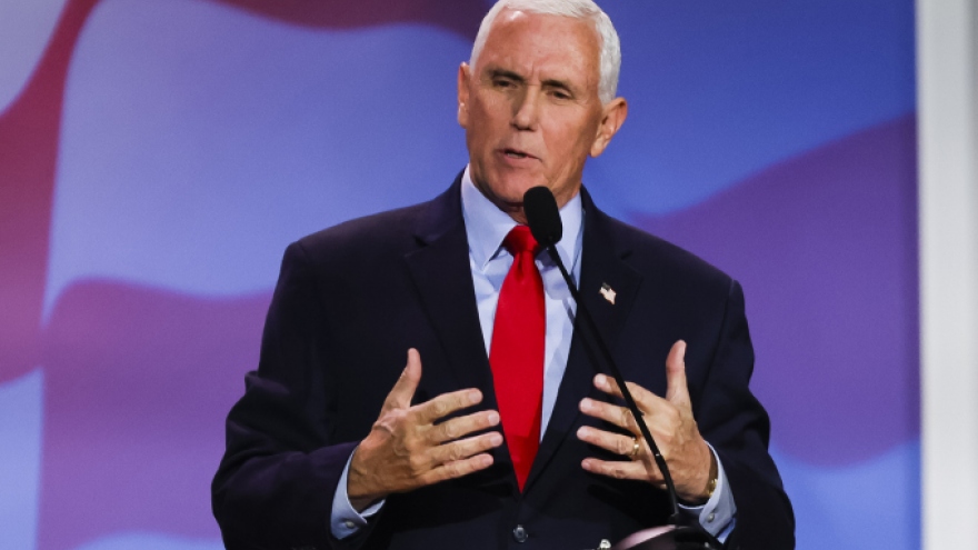 FBI tiếp tục tìm thấy tài liệu mật ở nhà riêng của cựu Phó Tổng thống Mike Pence