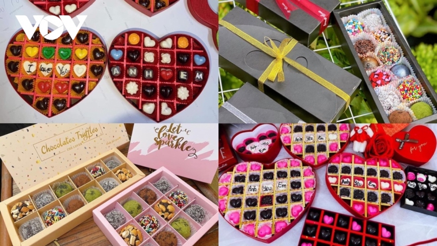 Gift market does brisk trade ahead of Valentine’s Day