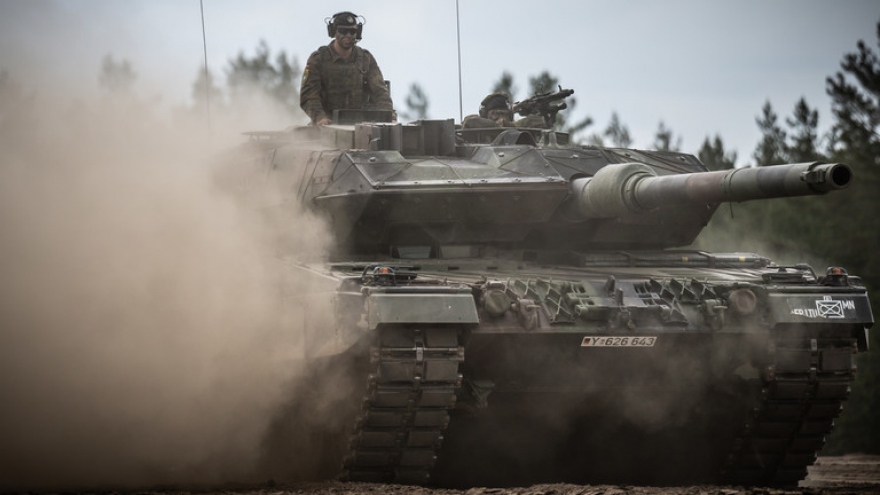 Nga treo thưởng 43.000 USD cho người "bắt được" xe tăng Leopard 