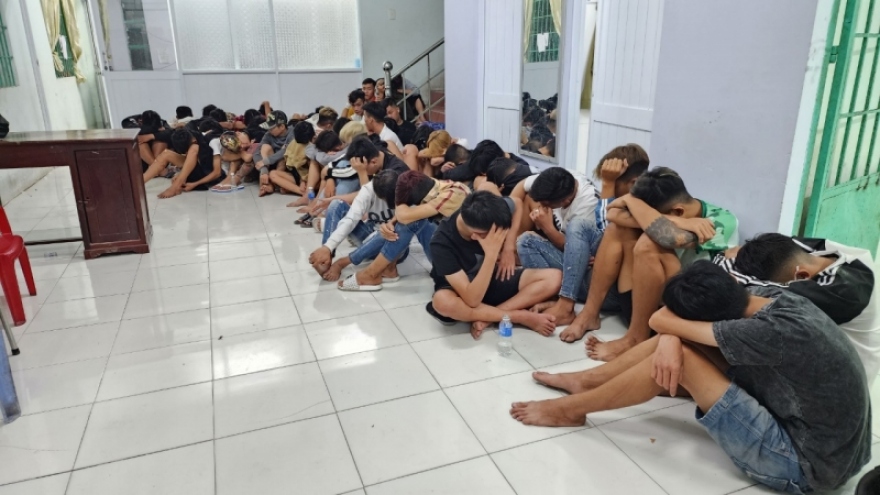 Bắt 46 thanh thiếu niên mang hung khí đi đánh nhau tại Kiên Giang