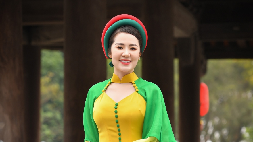 Á quân Sao Mai - Phạm Thùy Dung ra mắt MV mừng Hội Lim