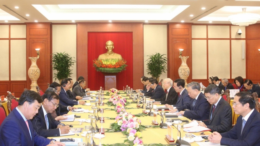 Ruling parties of Vietnam and Cambodia strengthen cooperation