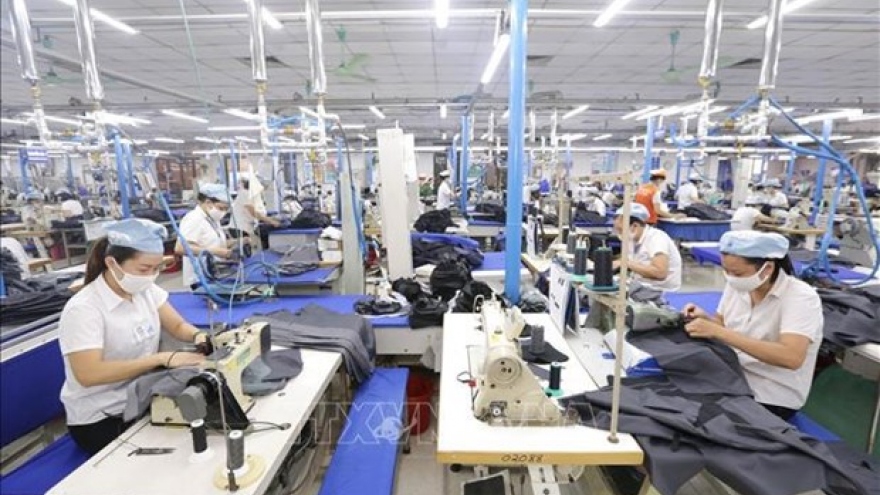 Apparel makers seek ways to overcome difficulties ahead