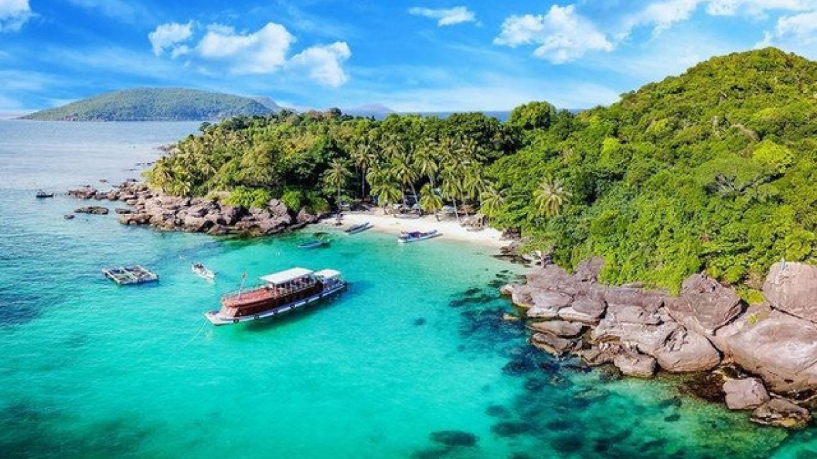 New Zealand reporter shares travel experiences on Con Dao Island