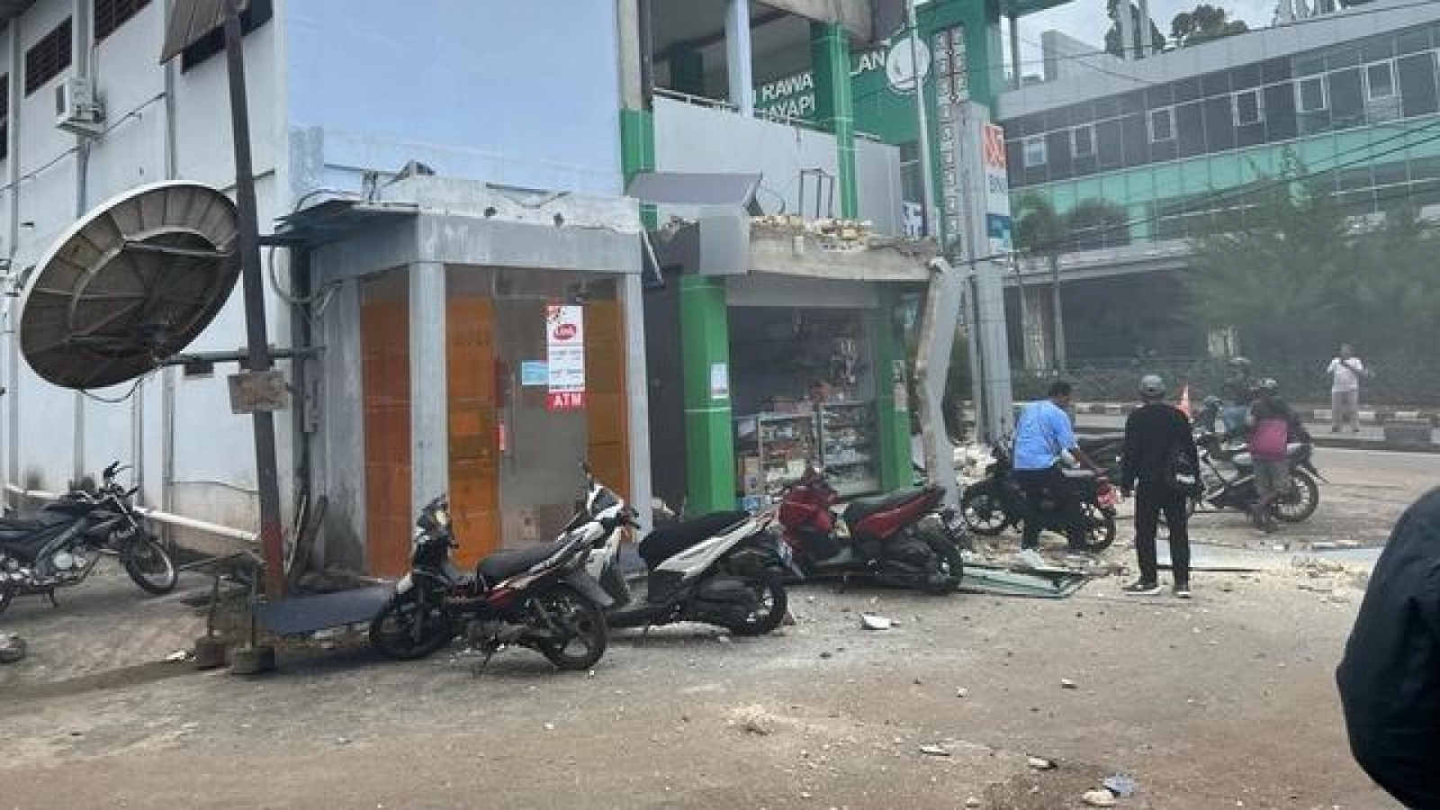 Indonesia khẩn trương cứu hộ nạn nhân trận động đất tại Papua