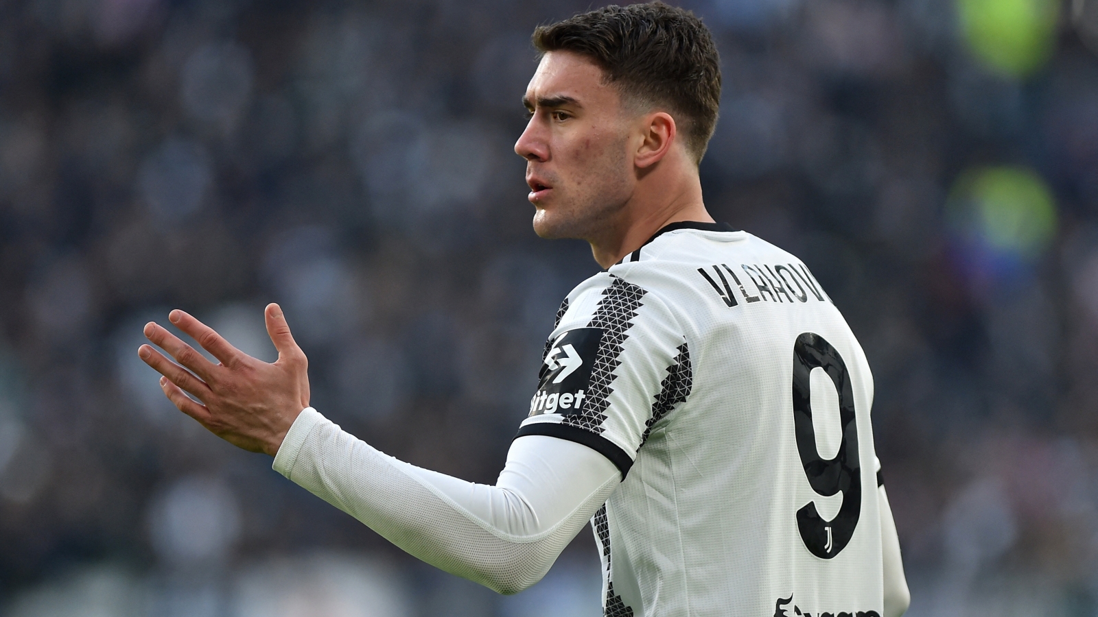 Lý do MU mua hụt Dusan Vlahovic ở tháng 1/2023