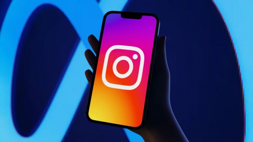 Facebook và Instagram bán tích xanh từ 12 USD