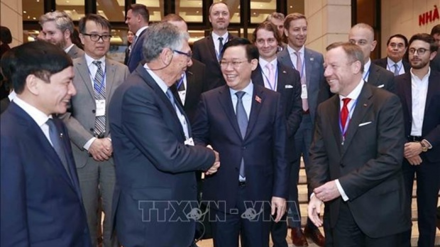 NA Chairman works with EU-ABC, EuroCham delegation