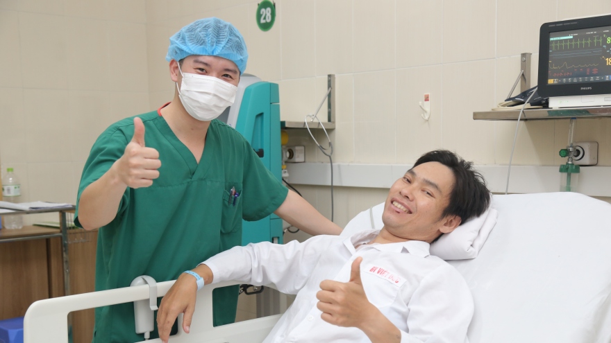 Ca ghép đa tạng tim - thận đầu tiên ở Việt Nam đã phục hồi sau 8 ngày phẫu thuật