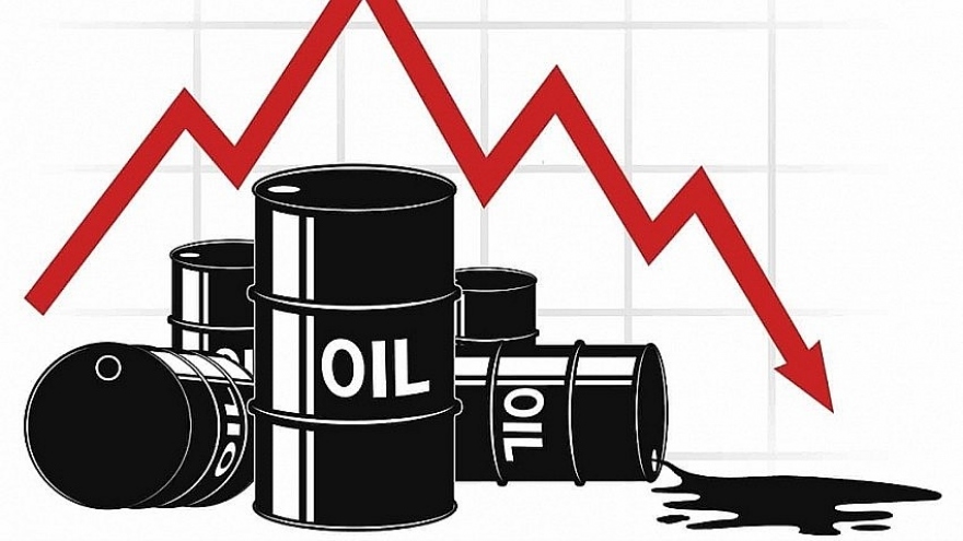 Giá xăng dầu hôm nay: Lao dốc xuống dưới 80 USD/thùng