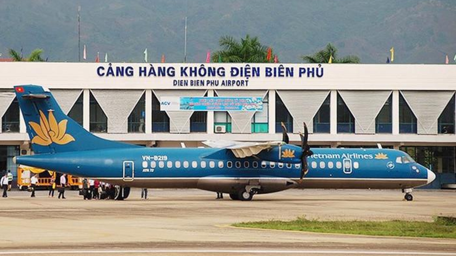 Nhiều hạng mục thi công nâng cấp Sân bay Điện Biên bị chậm tiến độ 