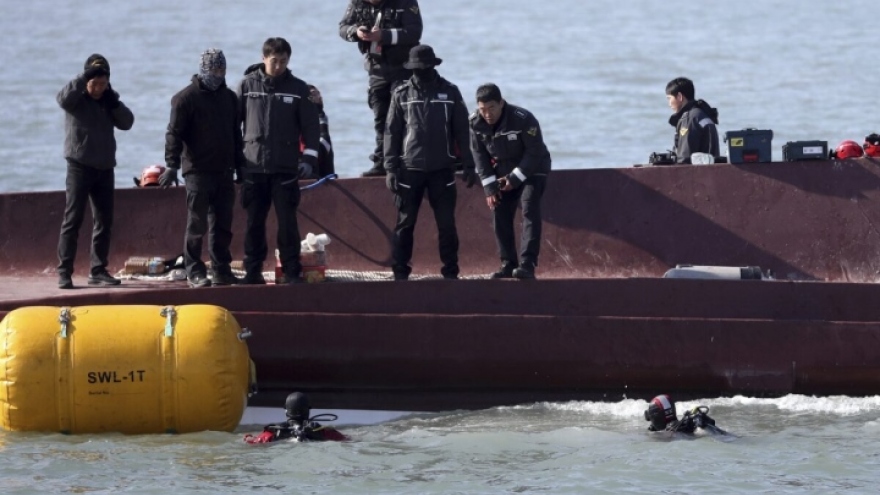  Thông tin về 2 công dân Việt Nam mất tích trong vụ chìm tàu tại Hàn Quốc