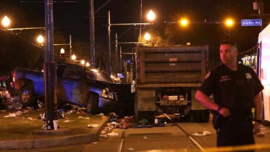 Xe tải lao vào đám đông khiến ít nhất 8 người bị thương ở New York, Mỹ