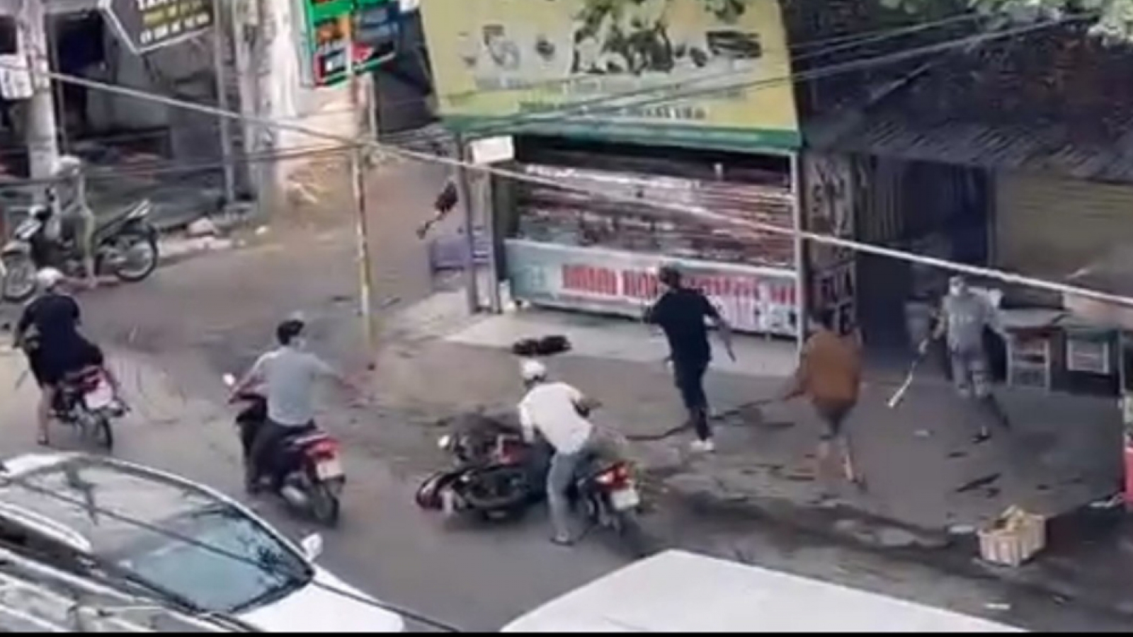 Công an Bình Dương điều tra vụ ẩu đả khiến 1 người chết, 1 người bị thương