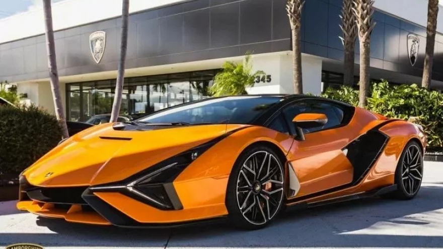 Lamborghini Sian được rao bán với giá cao gấp 10 lần Aventador