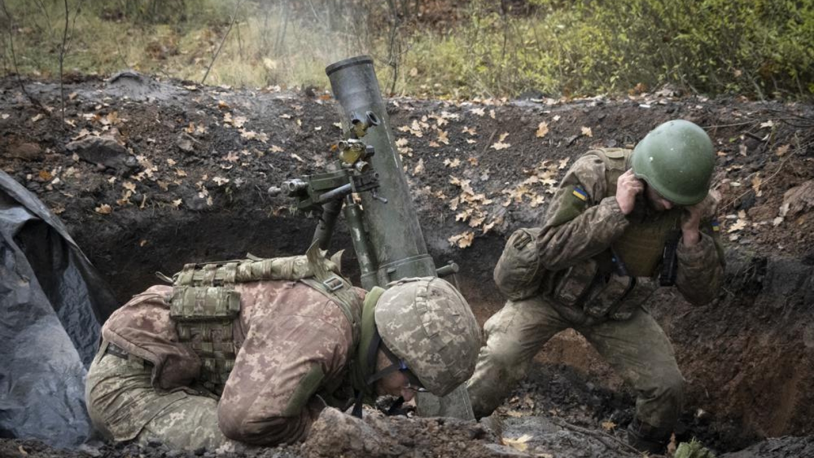 Ukraine nói Nga phá hủy tuyến đường tiếp tế chính tới Bakhmut