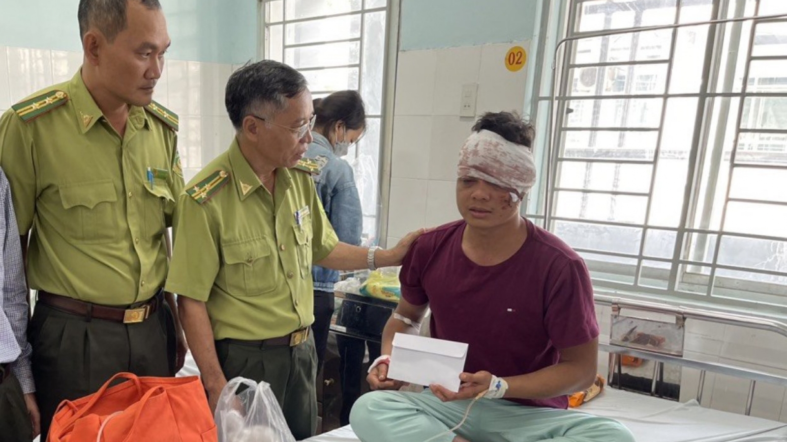 Truy bắt các đối tượng chém trọng thương 3 kiểm lâm viên Vườn quốc gia Cát Tiên