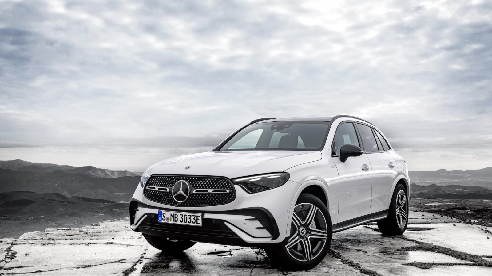 Mercedes-Benz GLC thế hệ mới chính thức nhận đơn đặt hàng tại Việt Nam