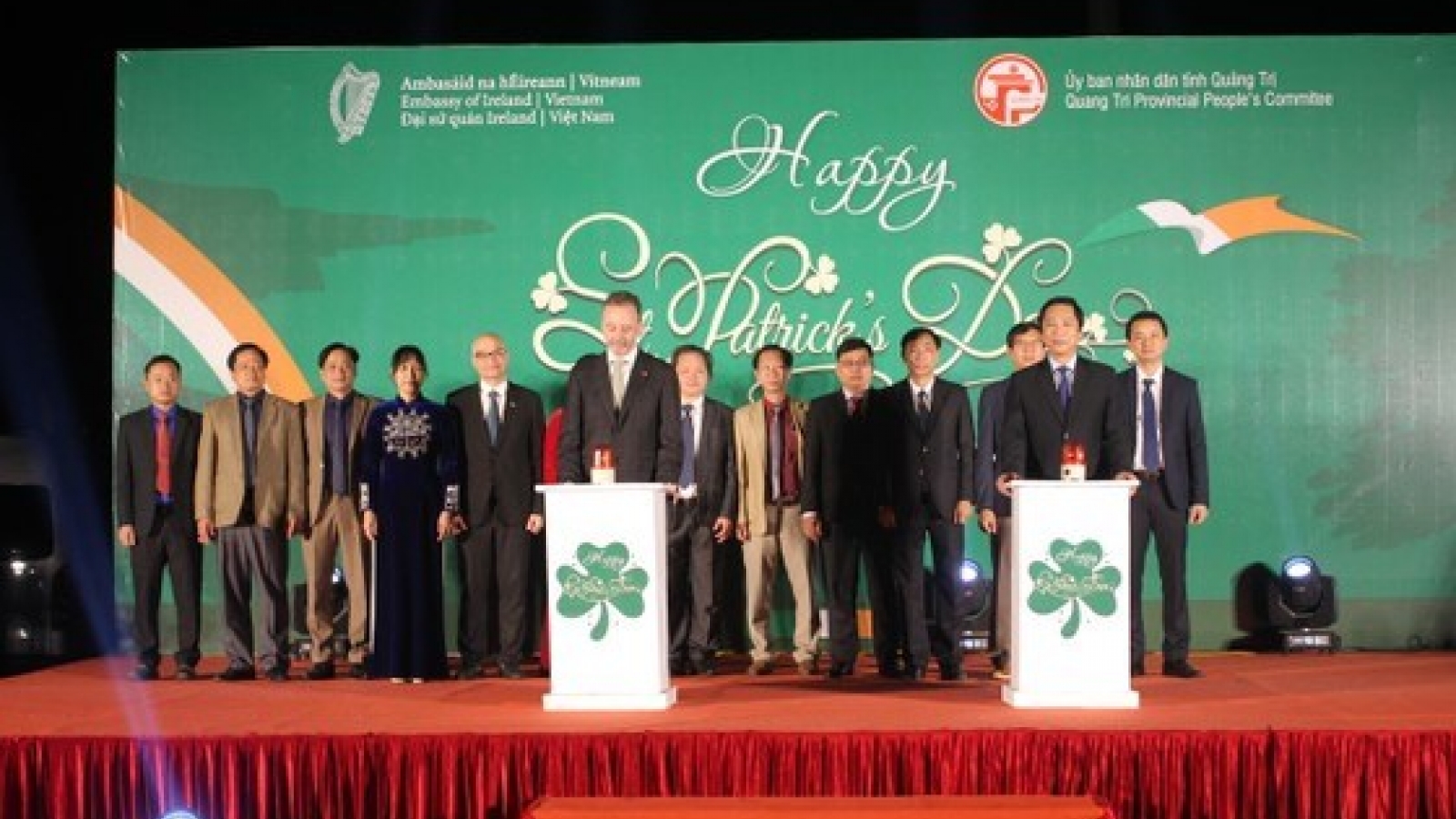 Hien Luong bridge turns green to mark Ireland's St. Patrick’s Day