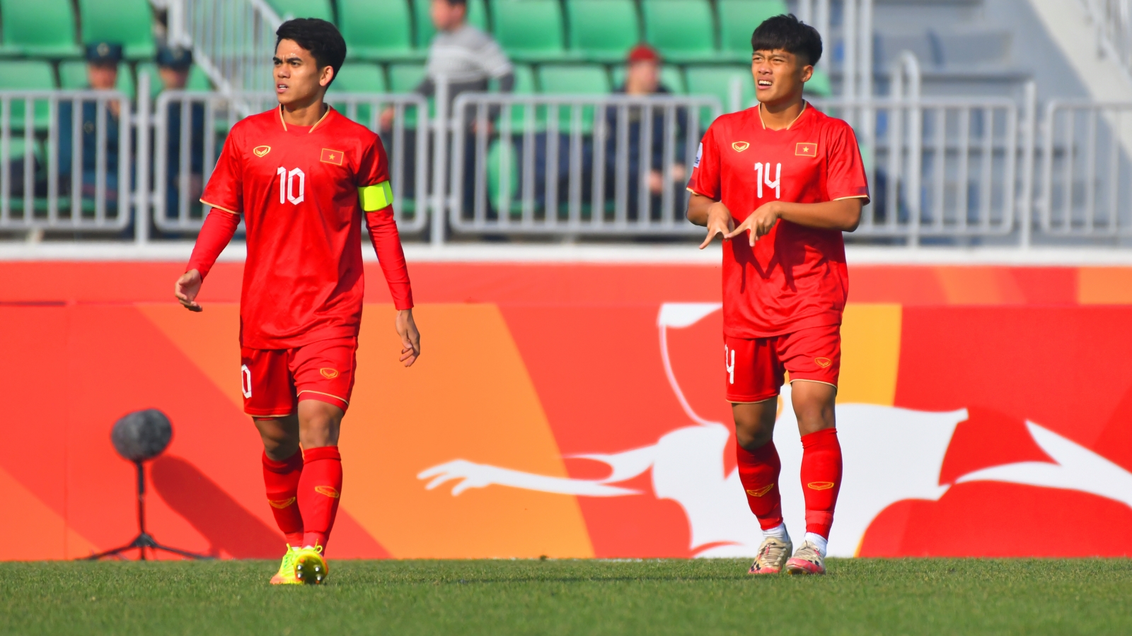 Sao trẻ HAGL ghi siêu phẩm, U20 Việt Nam thắng sốc U20 Australia 