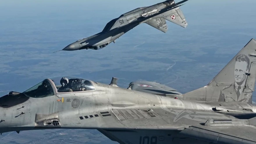 Căng thẳng gia tăng khi Slovakia và Ba Lan cam kết giao máy bay chiến đấu cho Ukraine