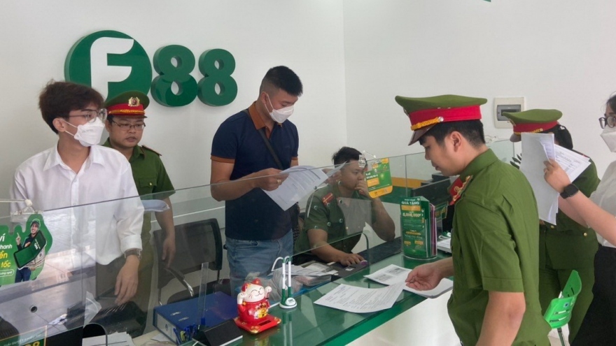 Kiểm tra các cơ sở kinh doanh của F88 tại Đà Nẵng, tạm giữ hàng trăm bộ hồ sơ