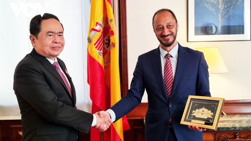 Vietnam aspires to boost strategic partnership with Spain