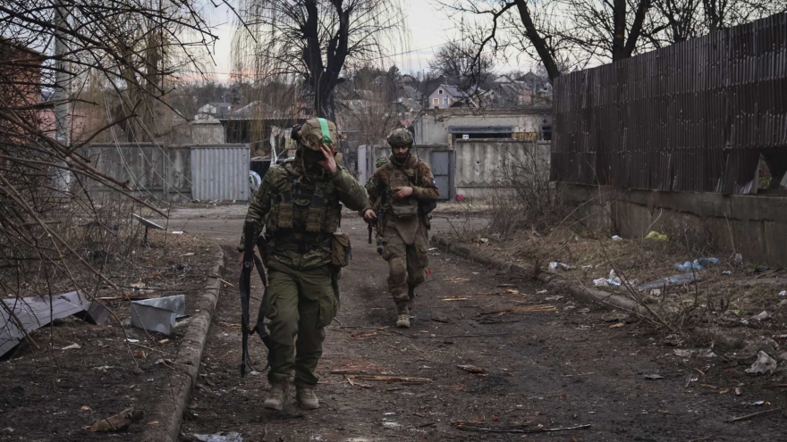 Tass: Ukraine triển khai pháo và xe bọc thép giả để đánh lừa quân đội Nga