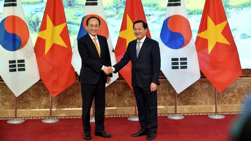 Vietnam and RoK vow to raise bilateral trade to US$100 billion this year
