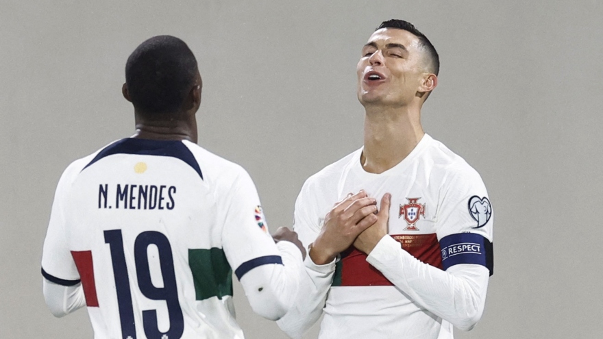Vòng loại EURO 2024: Bồ Đào Nha bay cao, Tây Ban Nha khóc hận