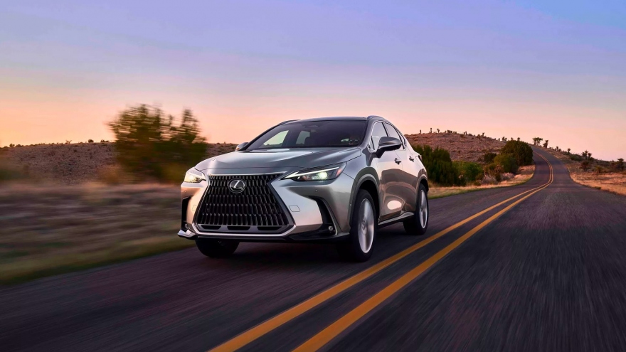 Lexus NX 2024 cải tiến nhẹ, giá bán thay đổi