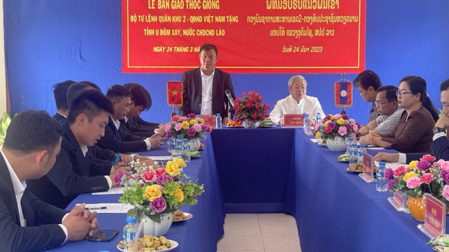 Việt Nam giúp Lào phát triển nông nghiệp bền vững