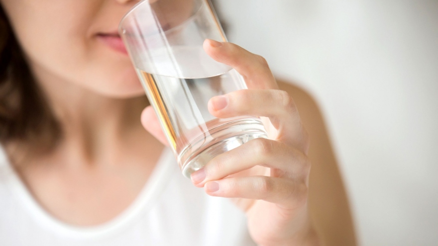 Bạn có đang uống nước sai cách?