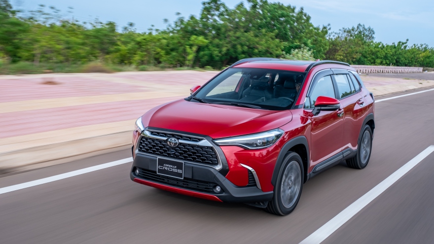 Toyota Corolla Cross - SUV "quốc dân" bất ngờ tung ưu đãi lớn