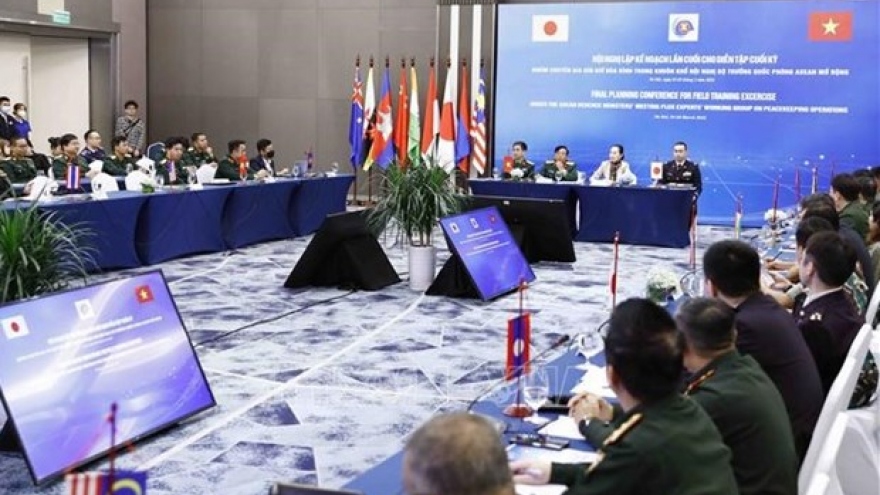 Hanoi hosts planning conference for peacekeeping field training 