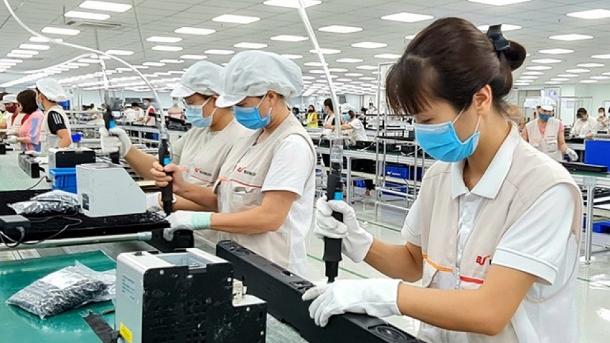 FDI businesses pour nearly US$5.45 billion into Vietnam in Q1 2023