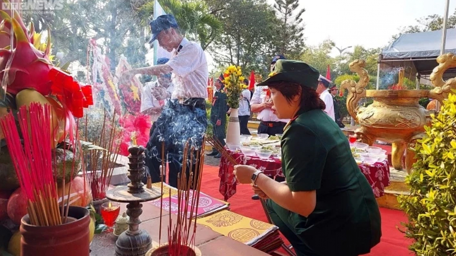 Incense offered to commemorate 64 Johnson Reef battle martyrs