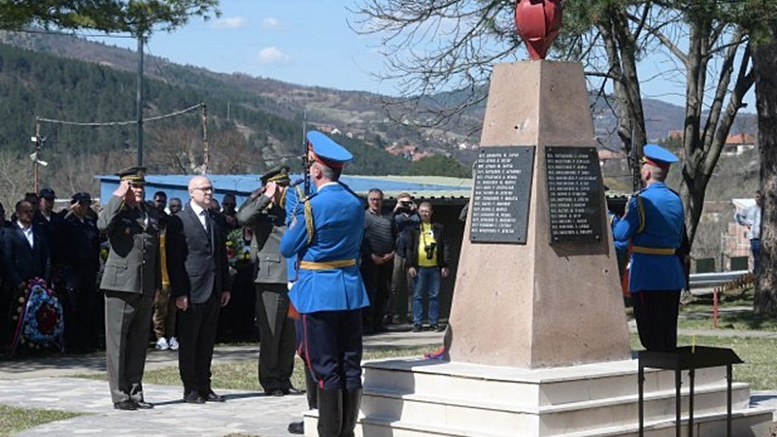 Tổng thống Serbia chất vấn NATO về việc ném bom Nam Tư năm 1999