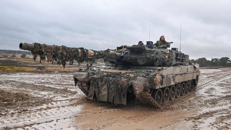 Thủ tướng Đức xác nhận đã gửi xe tăng Leopard 2 cho Ukraine