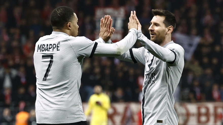 Messi kiến tạo cho Mbappe ghi bàn, PSG thắng Brest ở phút 90