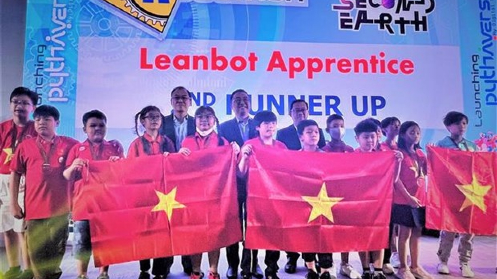Vietnam wins 17 prizes at International Robothon 2023