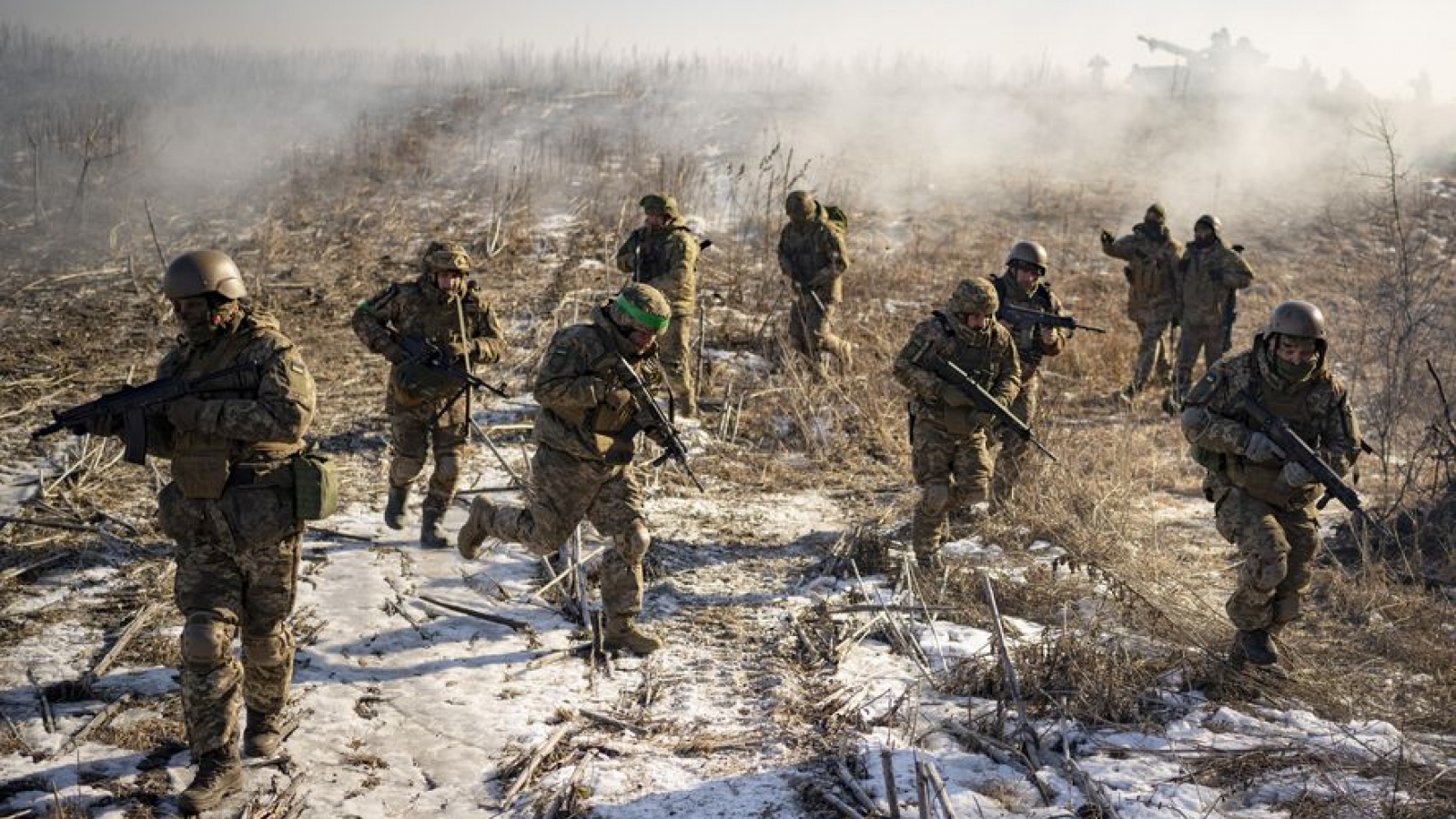 Ukraine dùng chiến thuật câu giờ, chờ thời cơ thích hợp để phản công Nga