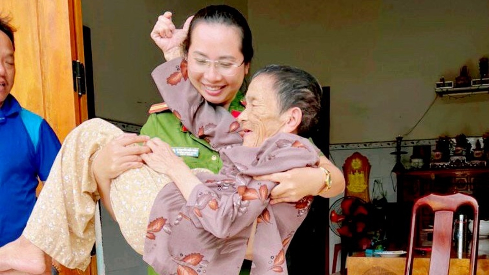 Bản lĩnh nữ trưởng công an xã